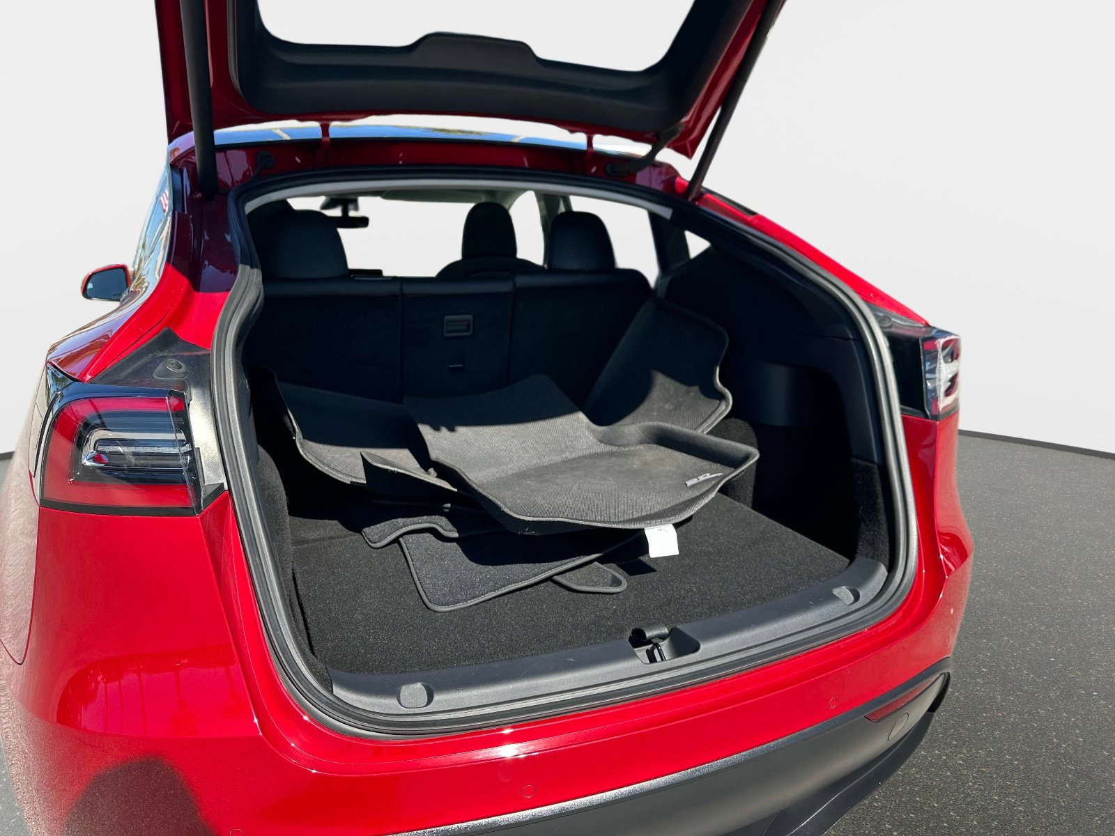 Used 2020 Tesla Model Y Performance image 10