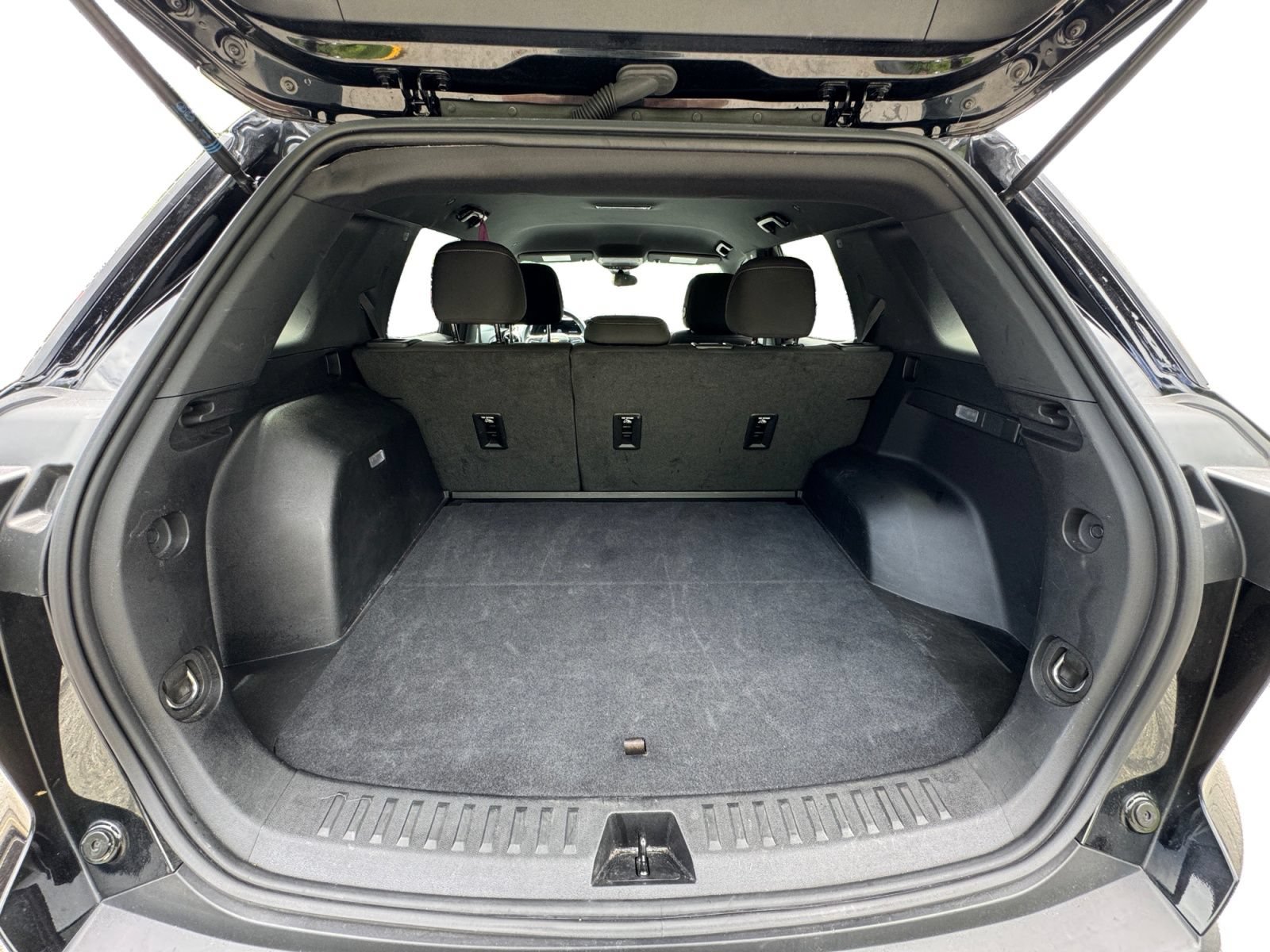 Certified 2025 Chevrolet Equinox LT FWD image 10