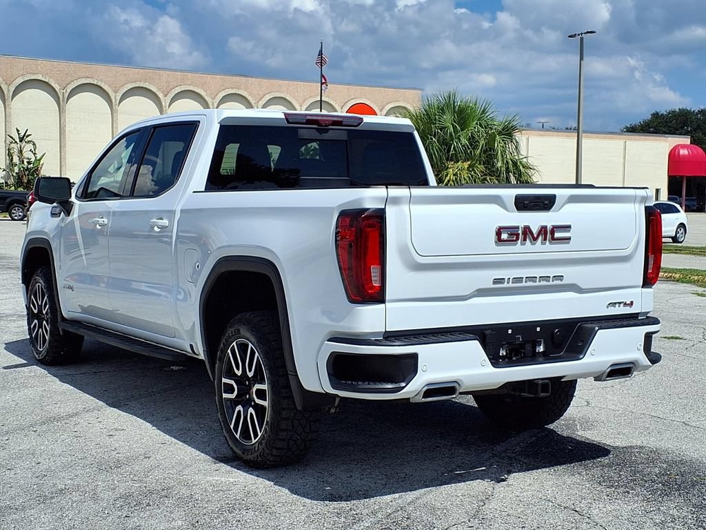 Used 2024 GMC Sierra 1500 AT4 w/ Technology Package AWD/4WD image 5