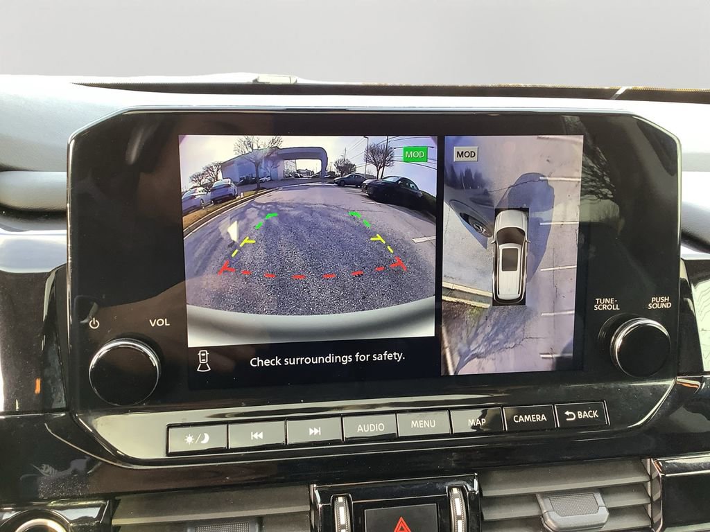 Used 2024 Nissan Pathfinder Platinum w/ Cargo Package image 26