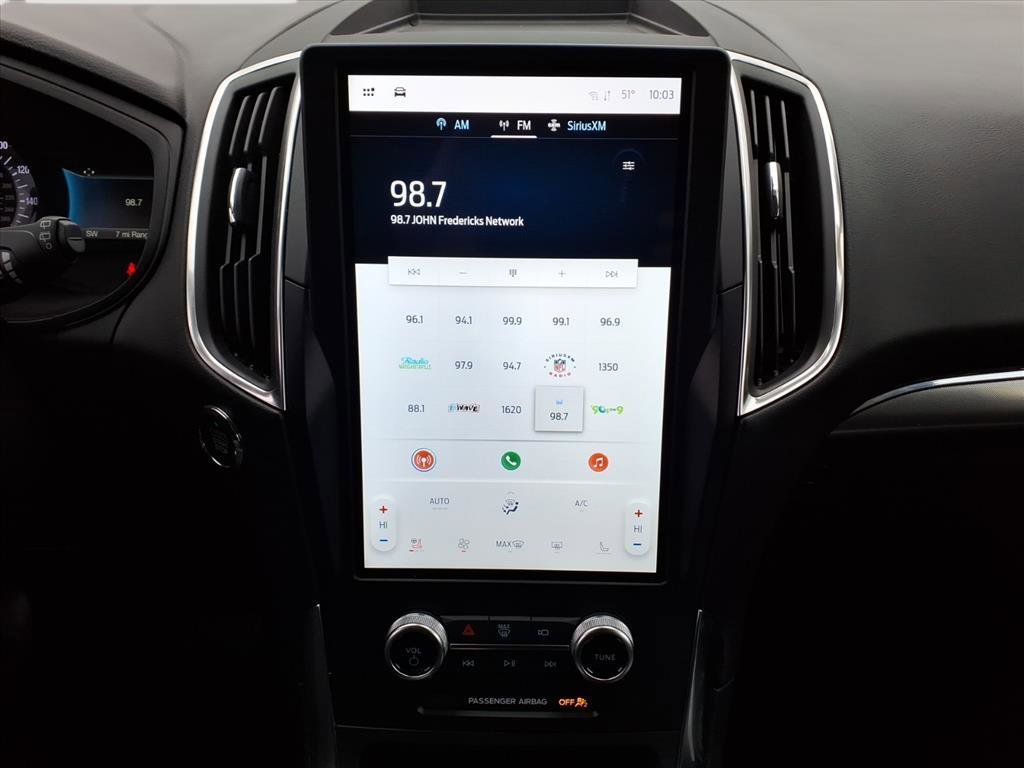 Used 2024 Ford Edge Titanium image 19