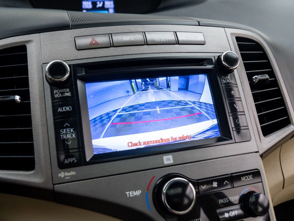 Used 2013 Toyota Venza XLE image 25