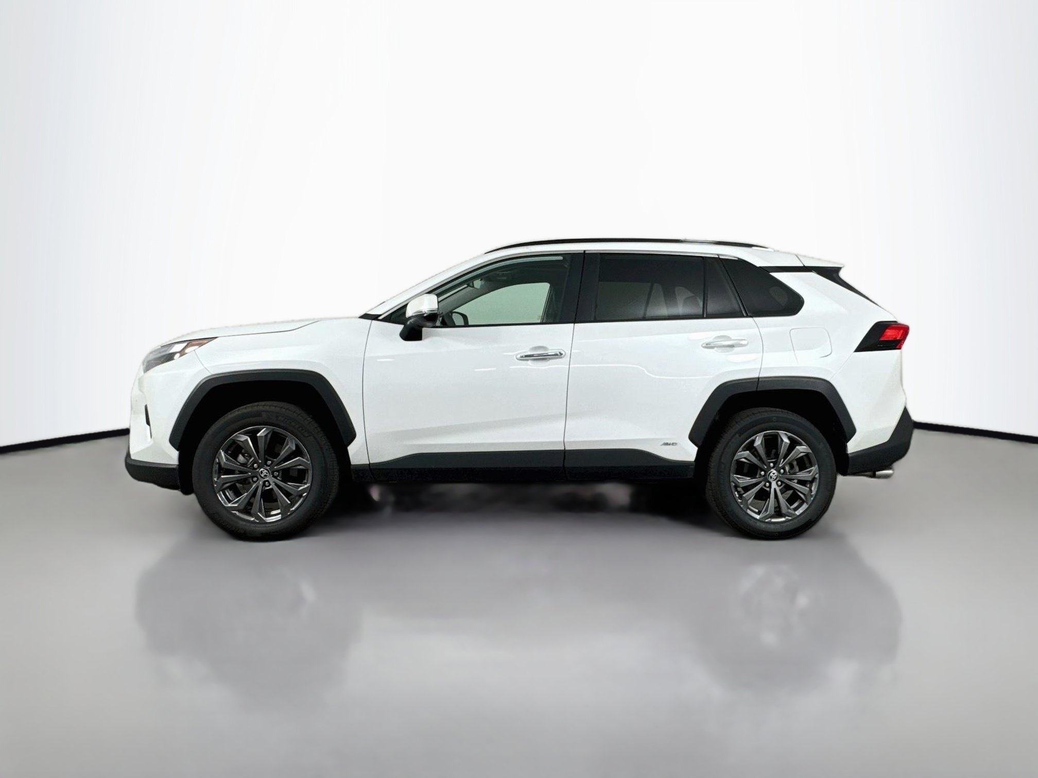 Certified 2025 Toyota RAV4 Limited AWD/4WD image 4