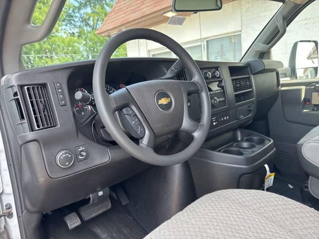 New 2025 Chevrolet Express 3500 w/ Power Convenience Package RWD image 18