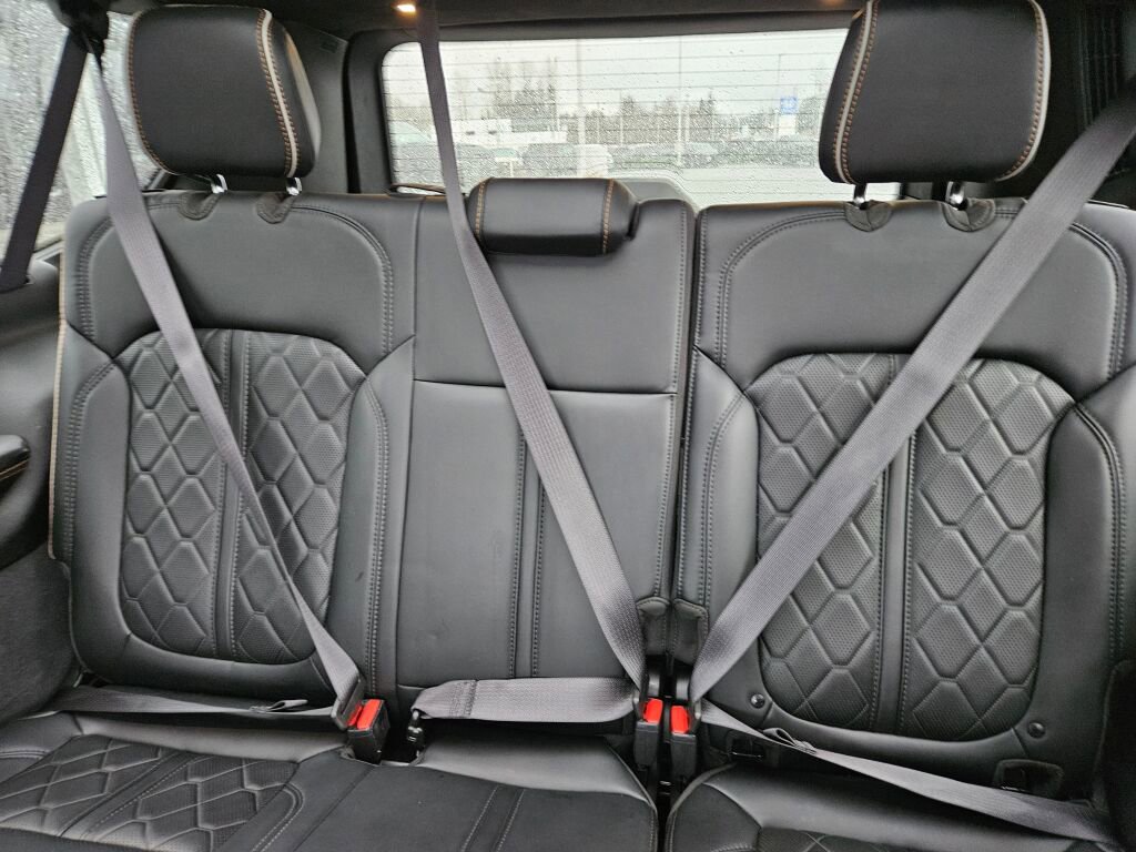 Used 2024 Jeep Grand Wagoneer L Series III image 15