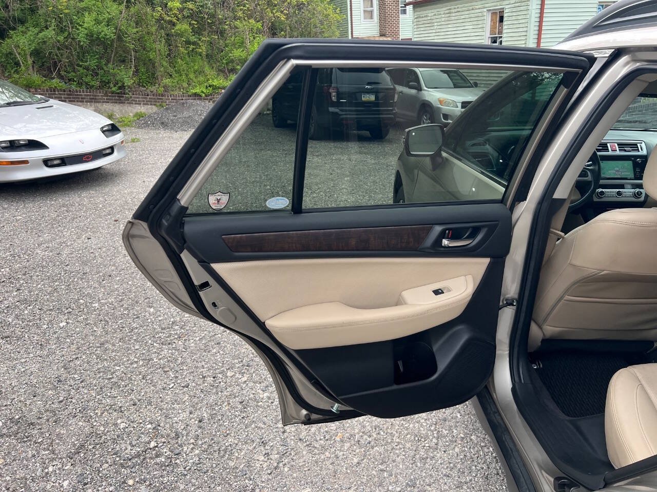 Used 2016 Subaru Outback 2.5i Limited AWD/4WD image 22