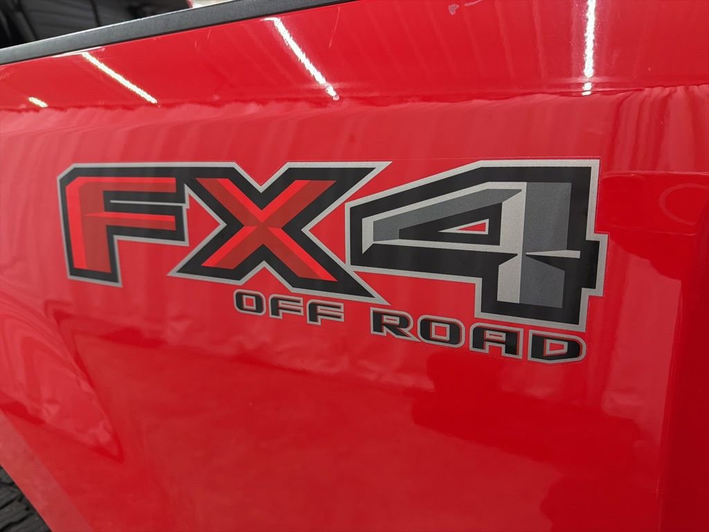 Used 2018 Ford F250 Lariat w/ Chrome Package image 9