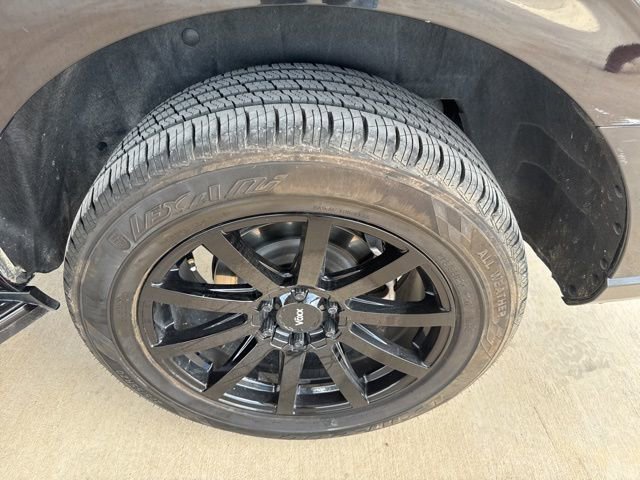 Used 2023 Ford Expedition Max Limited RWD image 5