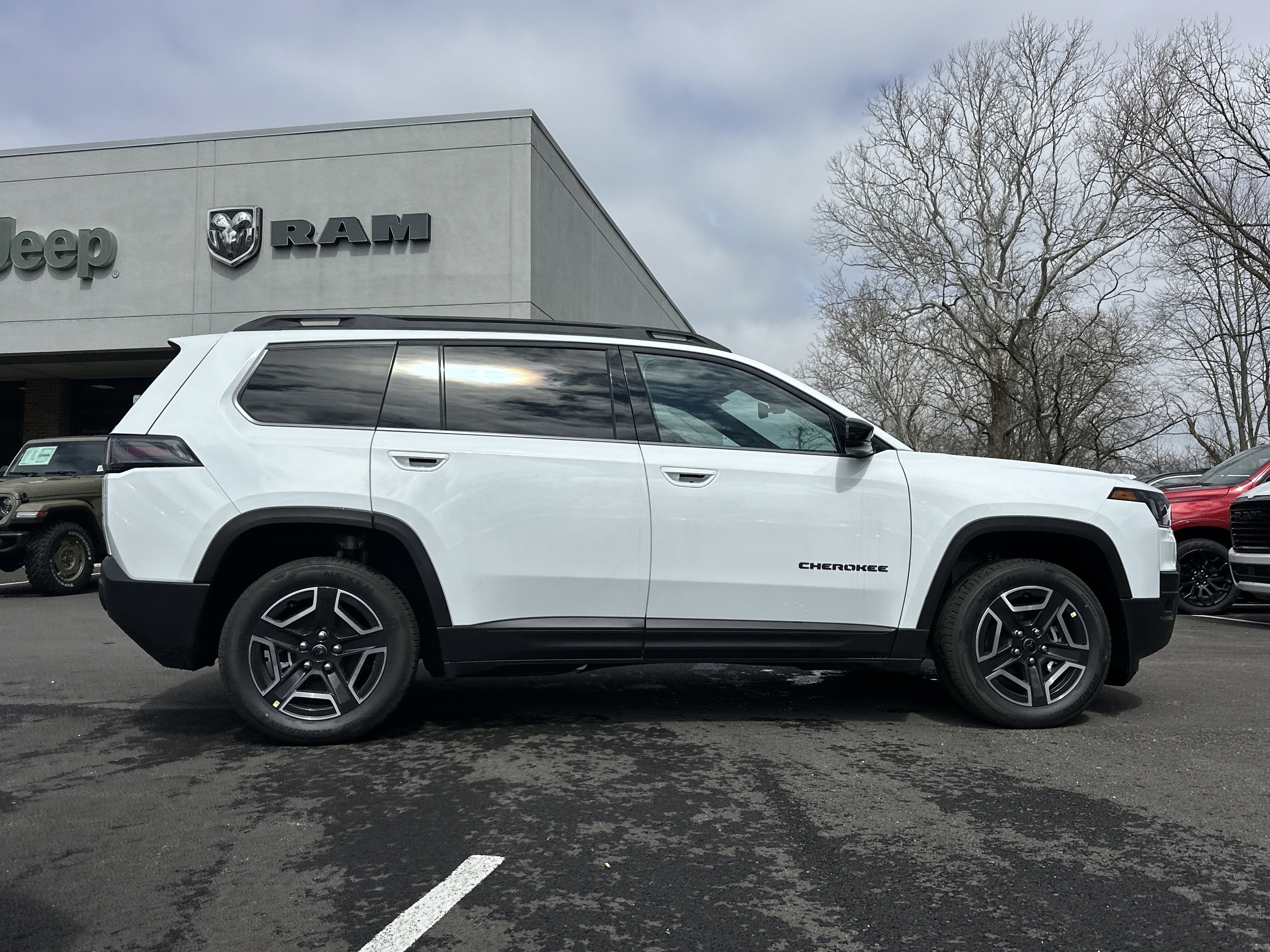 New 2026 Jeep Cherokee Limited AWD/4WD image 19