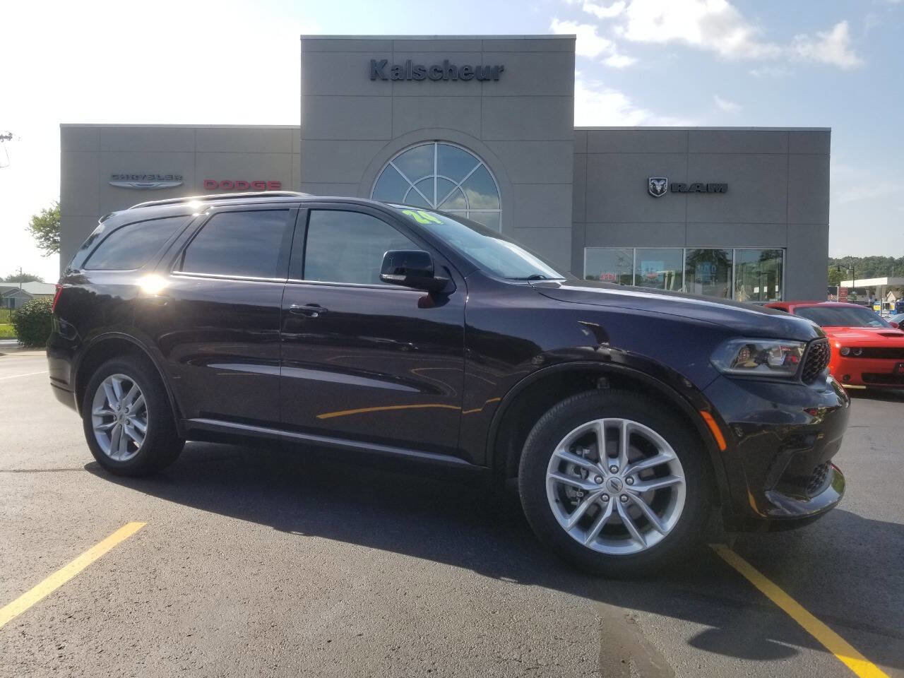 Certified 2024 Dodge Durango GT image 1