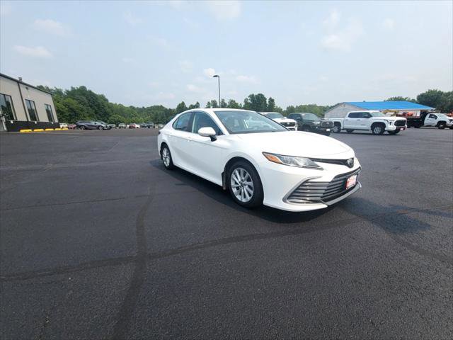 Certified 2022 Toyota Camry LE image 1