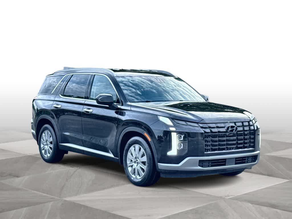 Used 2025 Hyundai Palisade SEL FWD image 2