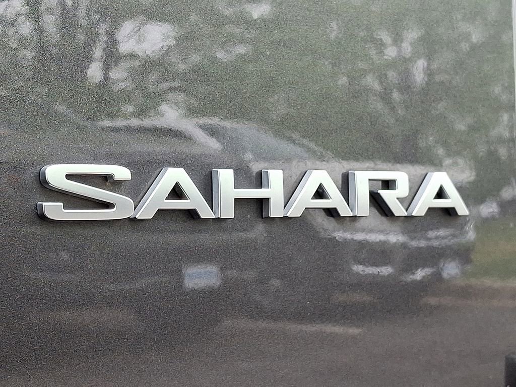 Used 2023 Jeep Wrangler Unlimited Sahara w/ Cold Weather Group AWD/4WD image 32