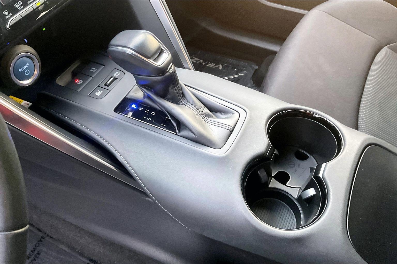 Used 2021 Toyota Venza LE image 13