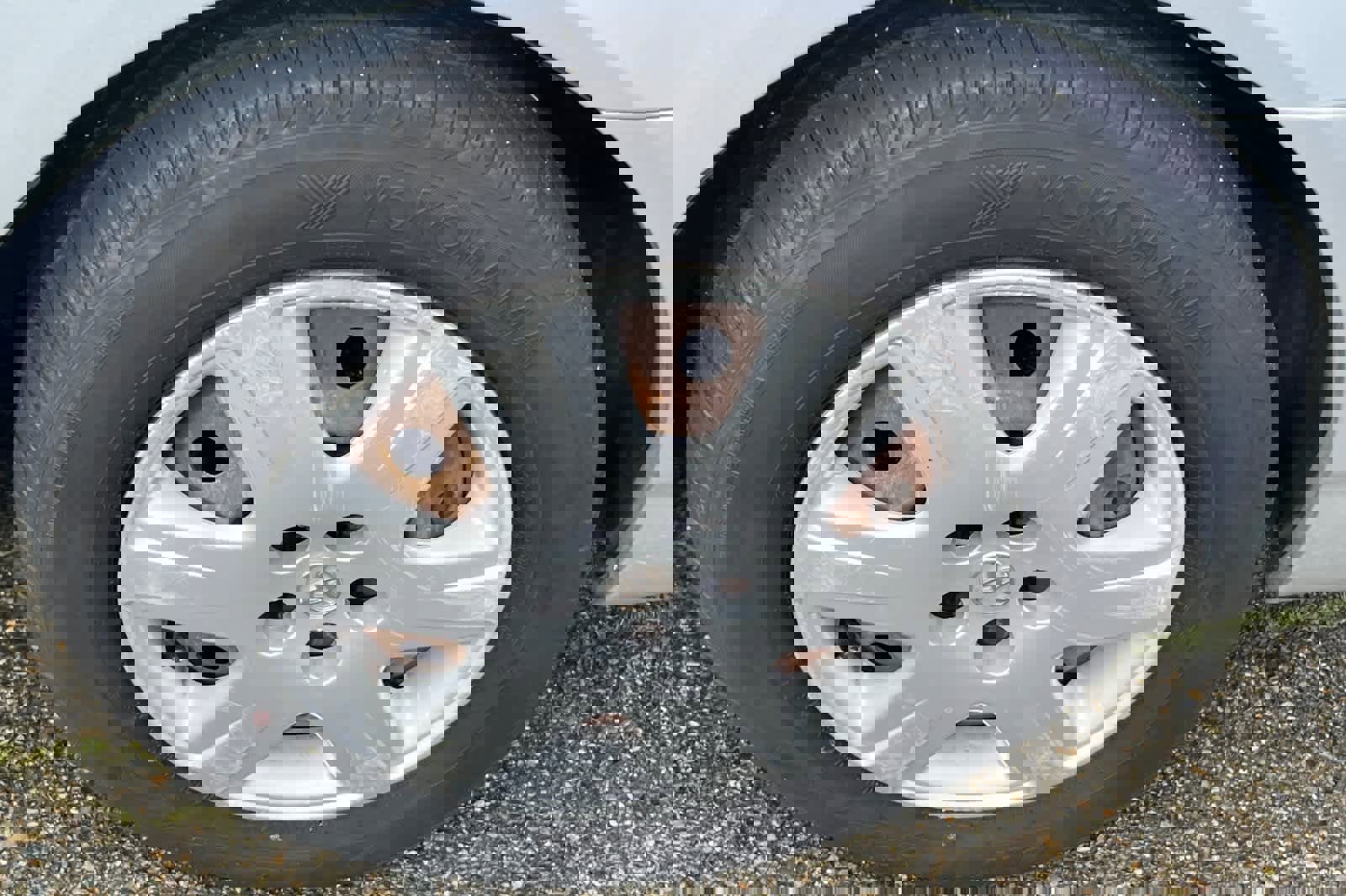 Used 2005 Toyota Corolla LE image 12