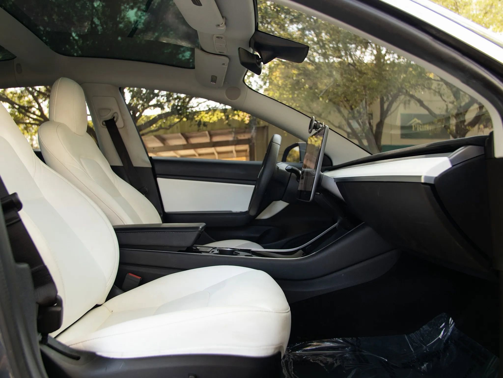 Used 2020 Tesla Model 3 Standard Range RWD image 21
