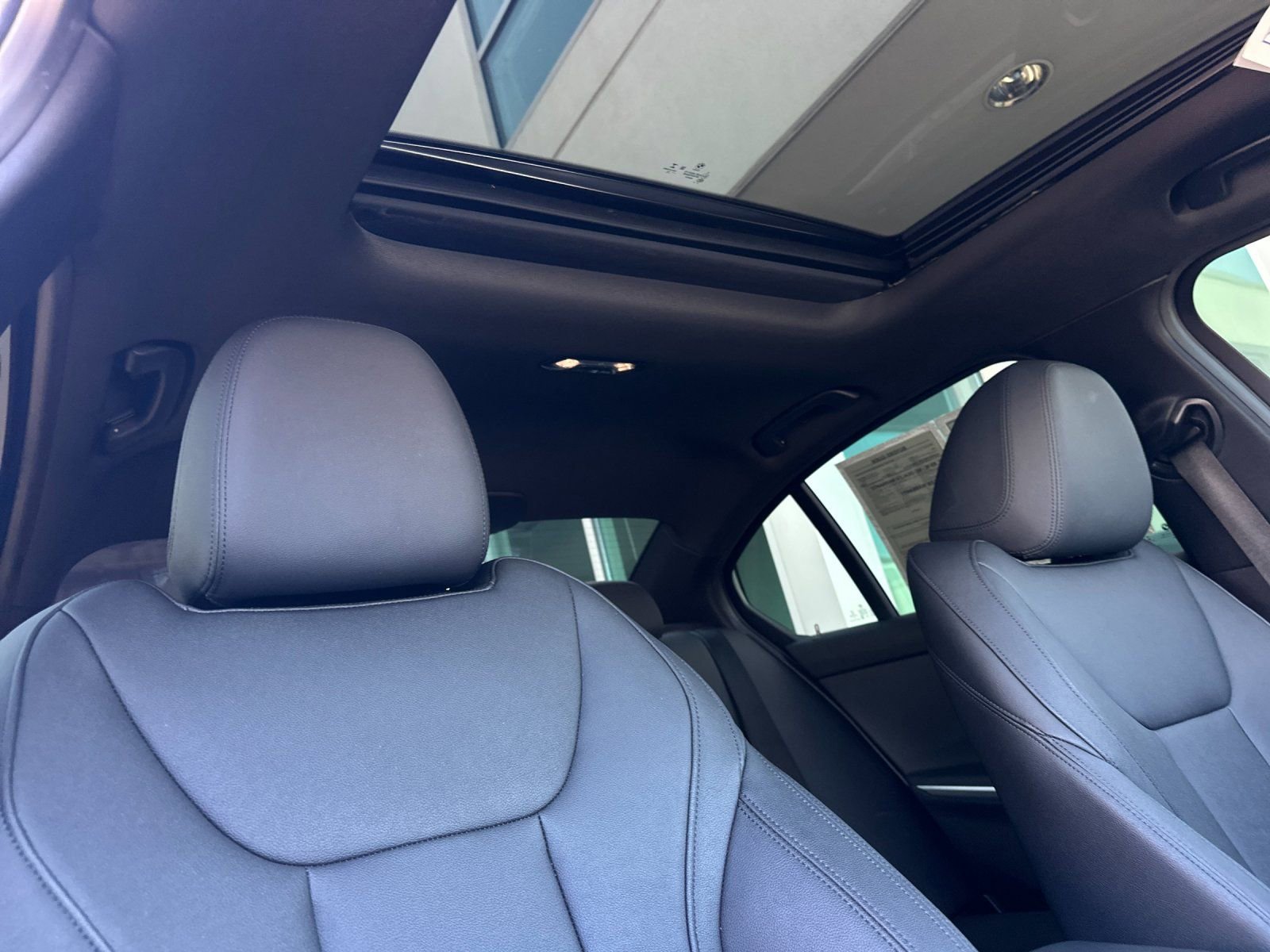 Used 2021 BMW 330i Sedan w/ M Sport Package RWD image 15