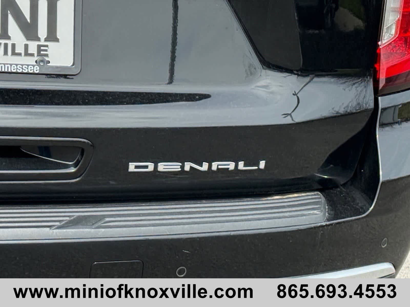 Used 2022 GMC Yukon XL Denali w/ Denali Premium Package image 39