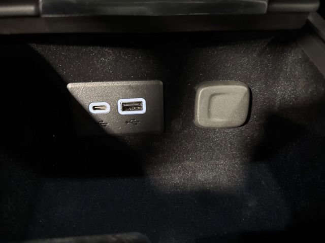 Used 2023 Cadillac XT4 Sport image 27