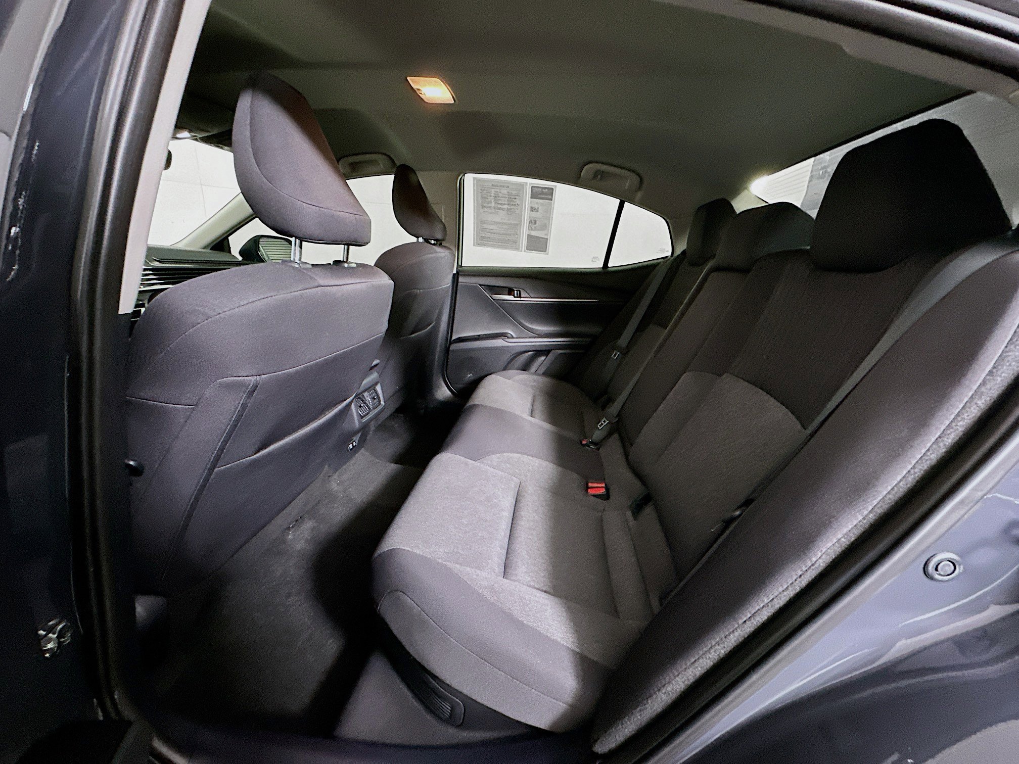 Used 2025 Toyota Camry LE w/ Convenience Package image 27