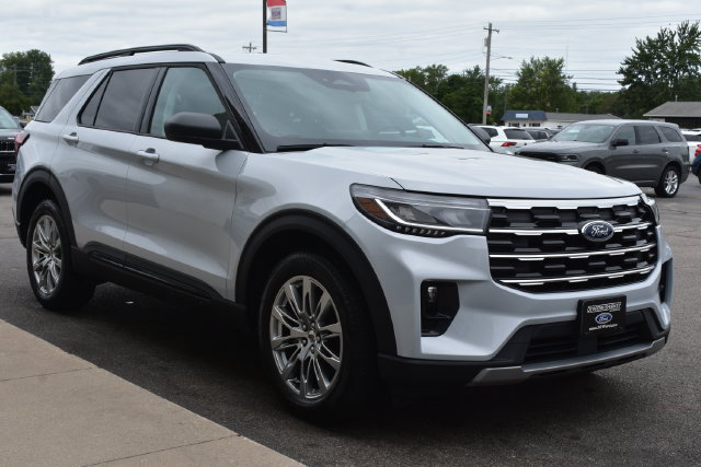 Used 2026 Ford Explorer Active w/ Active Comfort Package AWD/4WD image 13