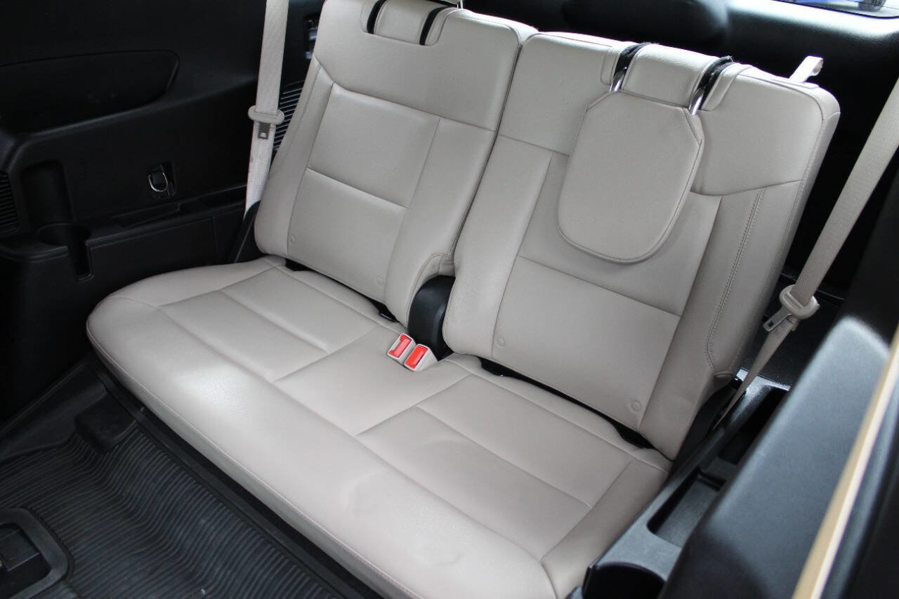Used 2021 Ford Explorer Limited AWD/4WD image 24