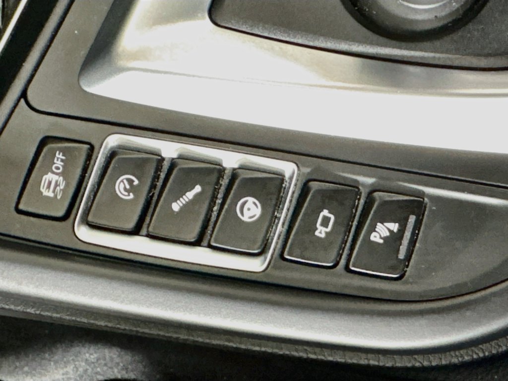 Used 2018 BMW M3 RWD image 26