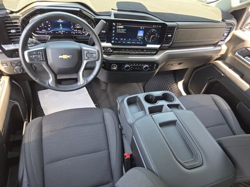 Used 2023 Chevrolet Silverado 1500 LT AWD/4WD image 11