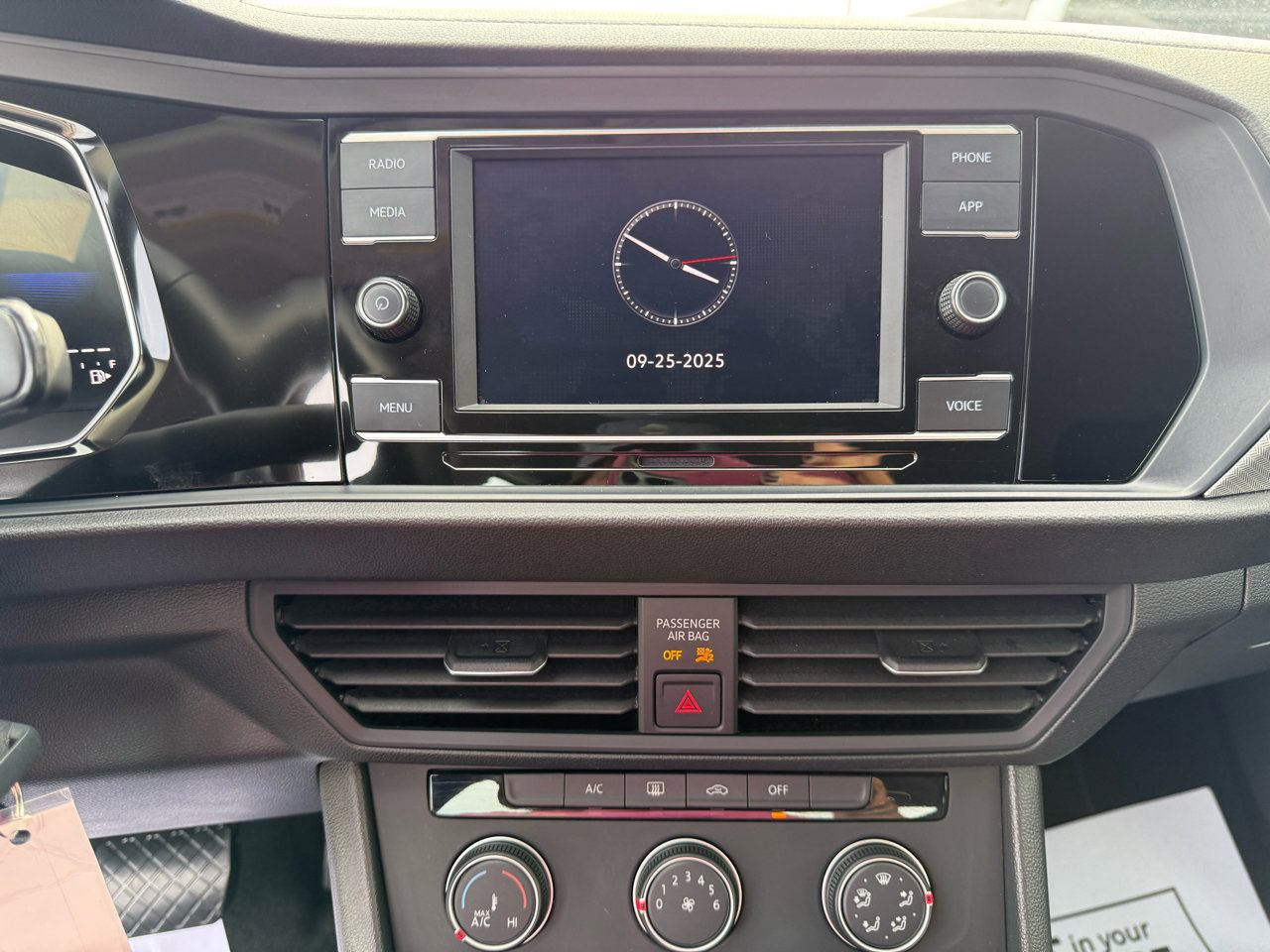 Used 2024 Volkswagen Jetta S image 19