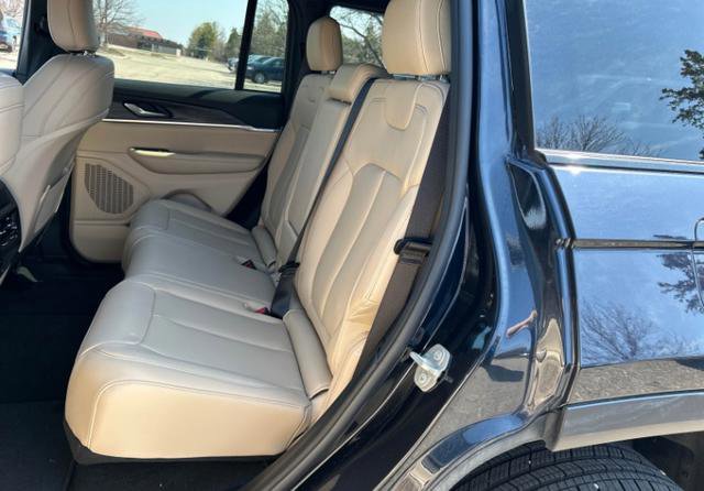 Used 2024 Jeep Grand Cherokee Limited image 6