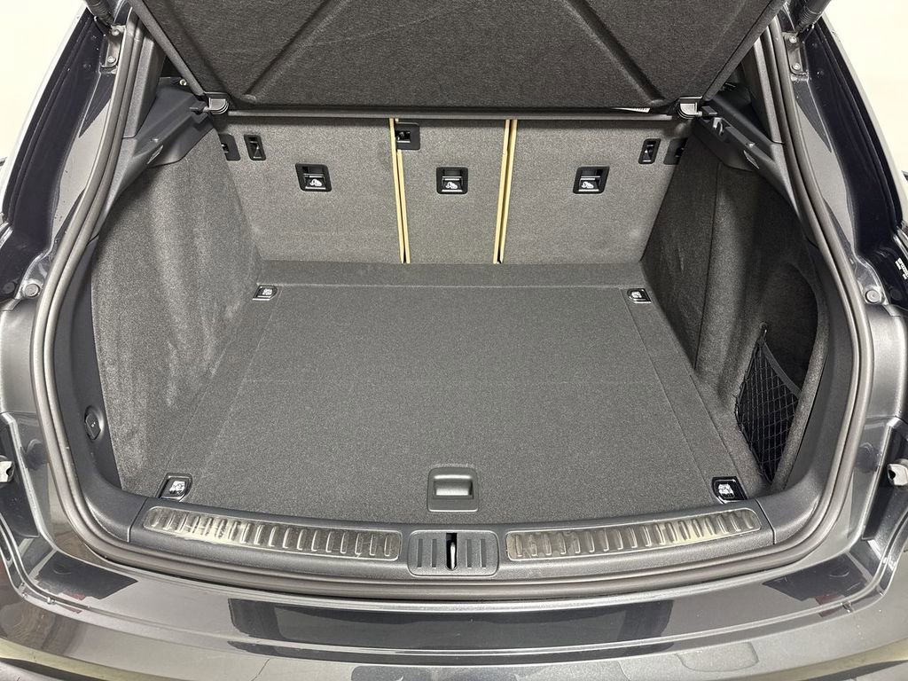 New 2026 Porsche Macan AWD/4WD image 21