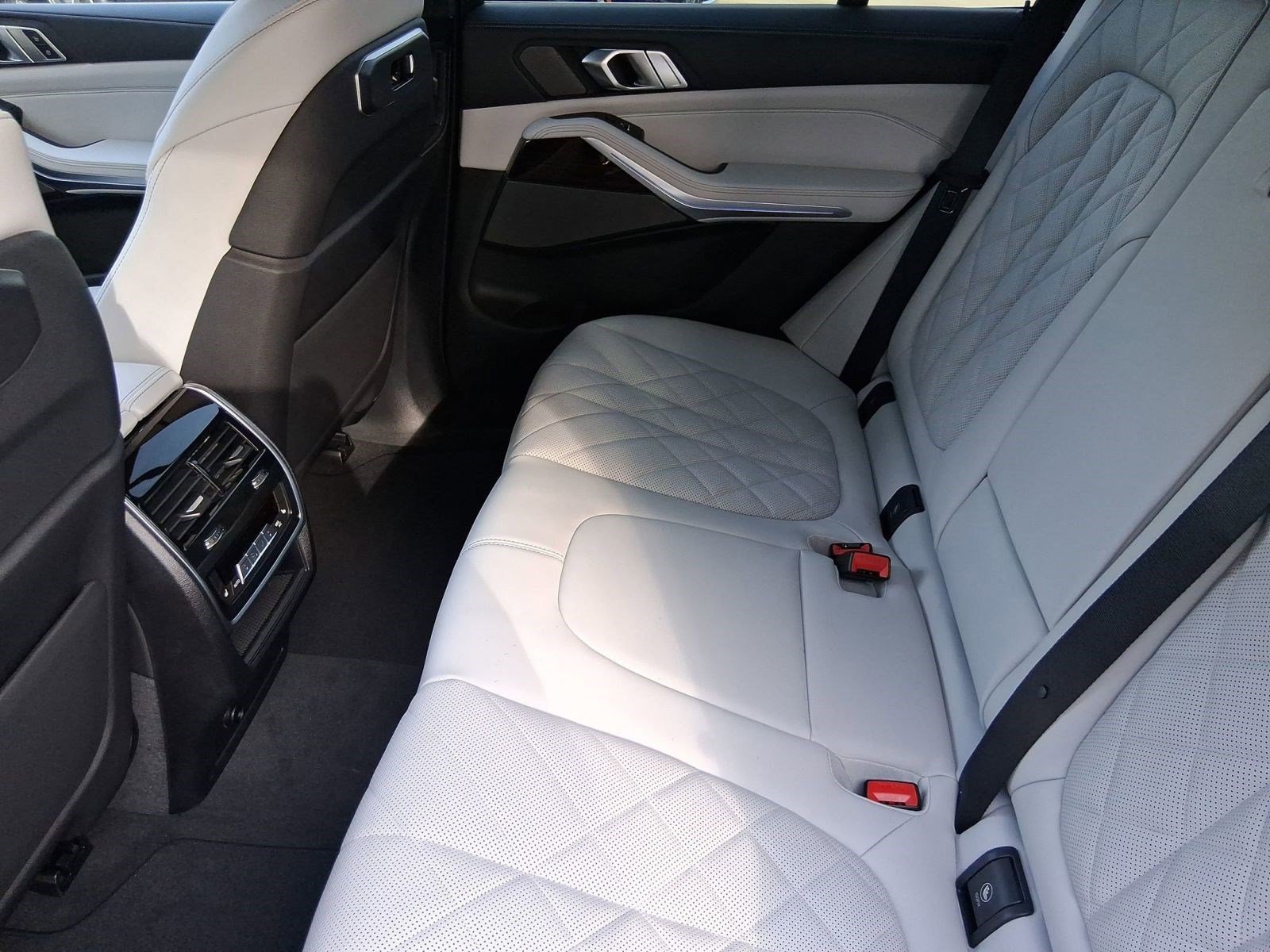 Used 2026 BMW X5 xDrive50e AWD/4WD image 23
