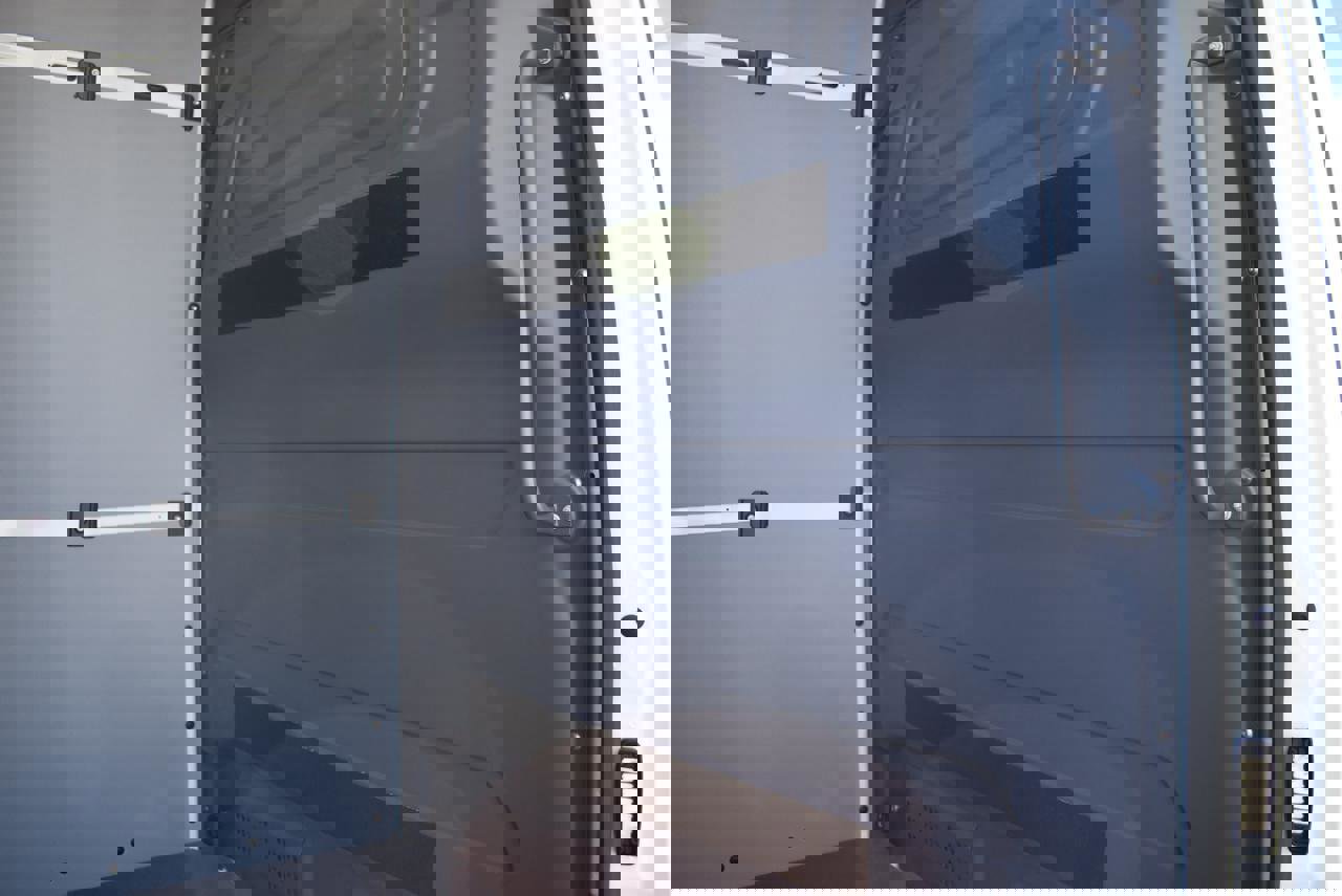 New 2025 Mercedes-Benz Sprinter 2500 image 9