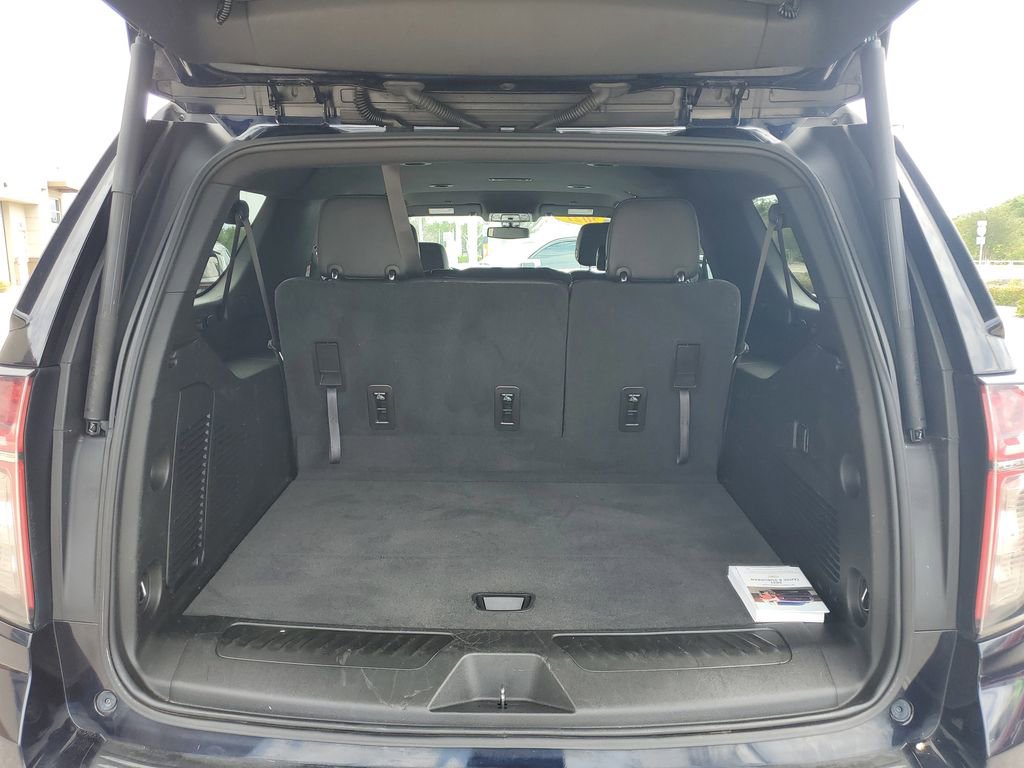 Used 2021 Chevrolet Suburban LT image 11