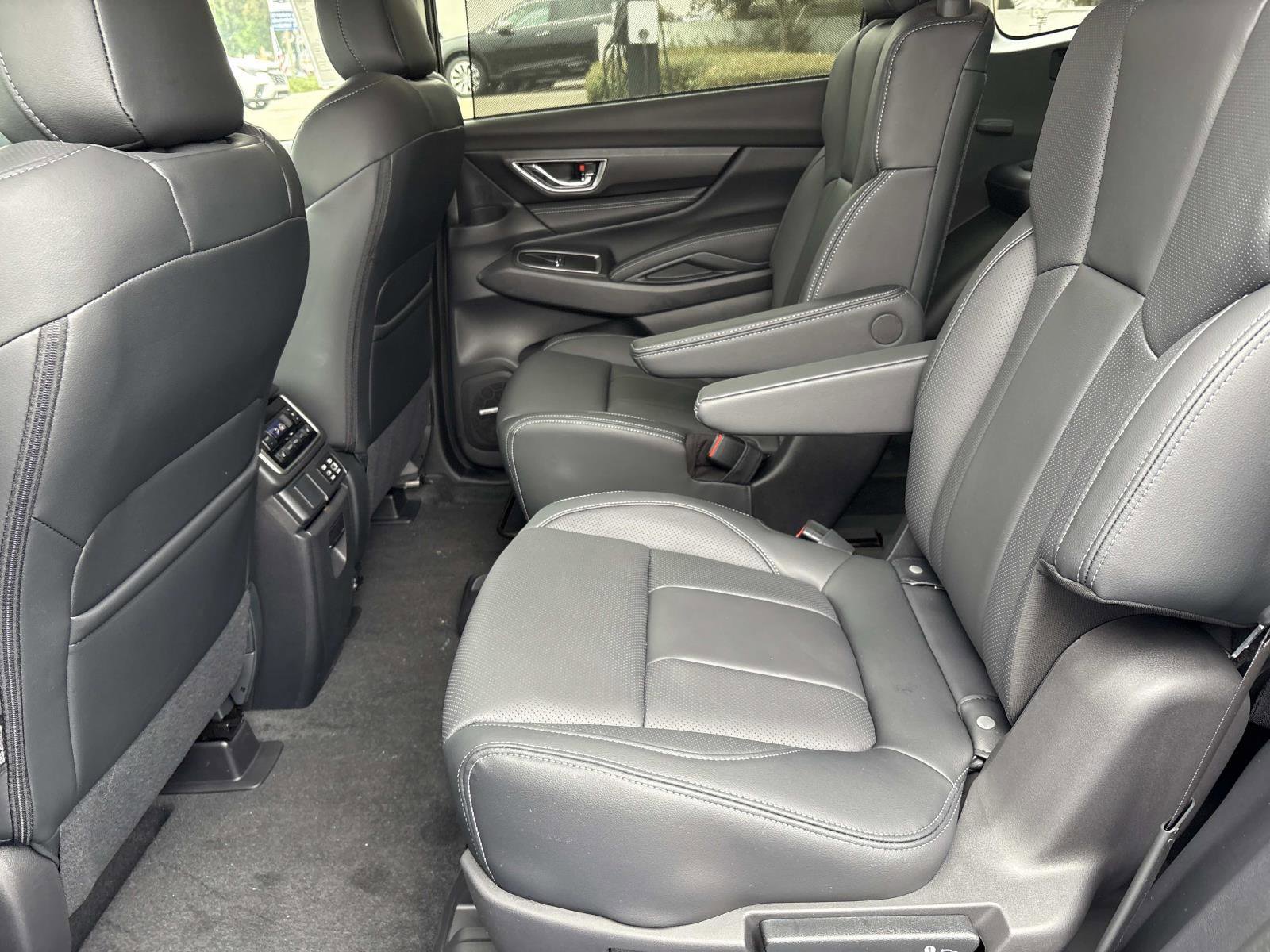 New 2025 Subaru Ascent Limited image 13