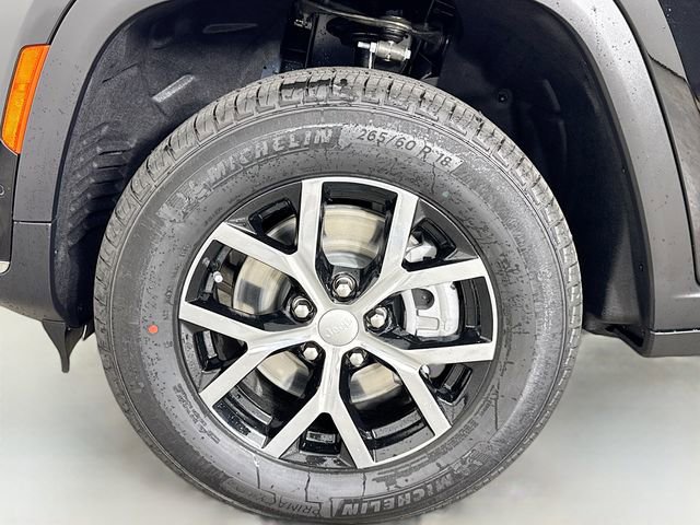 New 2025 Jeep Grand Cherokee L Limited w/ Luxury Tech Group II image 36