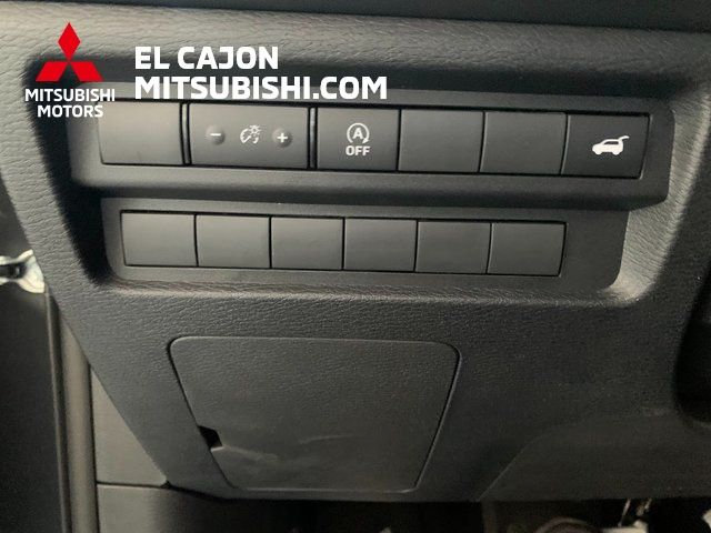 New 2026 Mitsubishi Outlander SEL FWD image 23