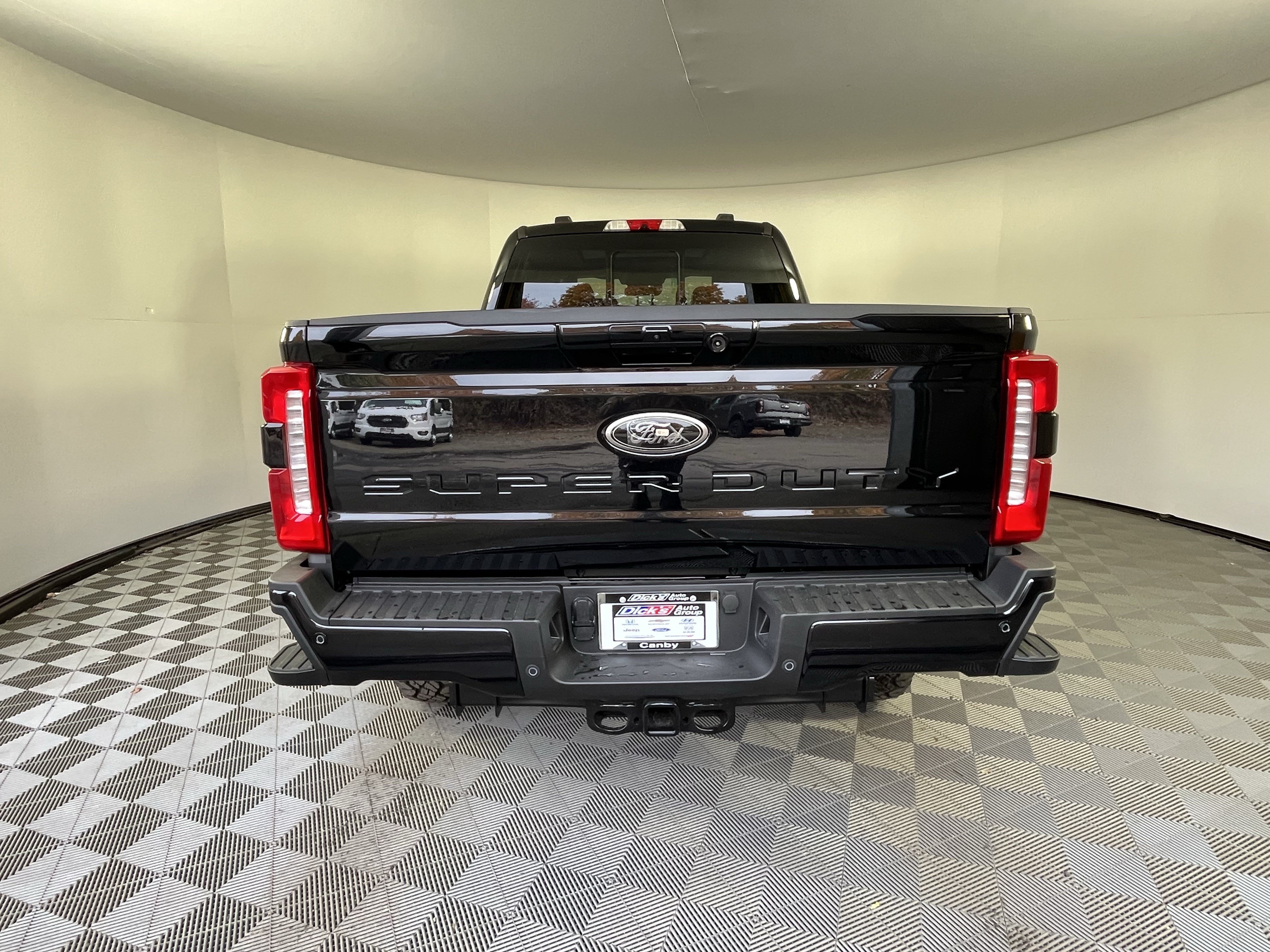 New 2026 Ford F350 Lariat w/ Tremor Off-Road Package AWD/4WD image 4