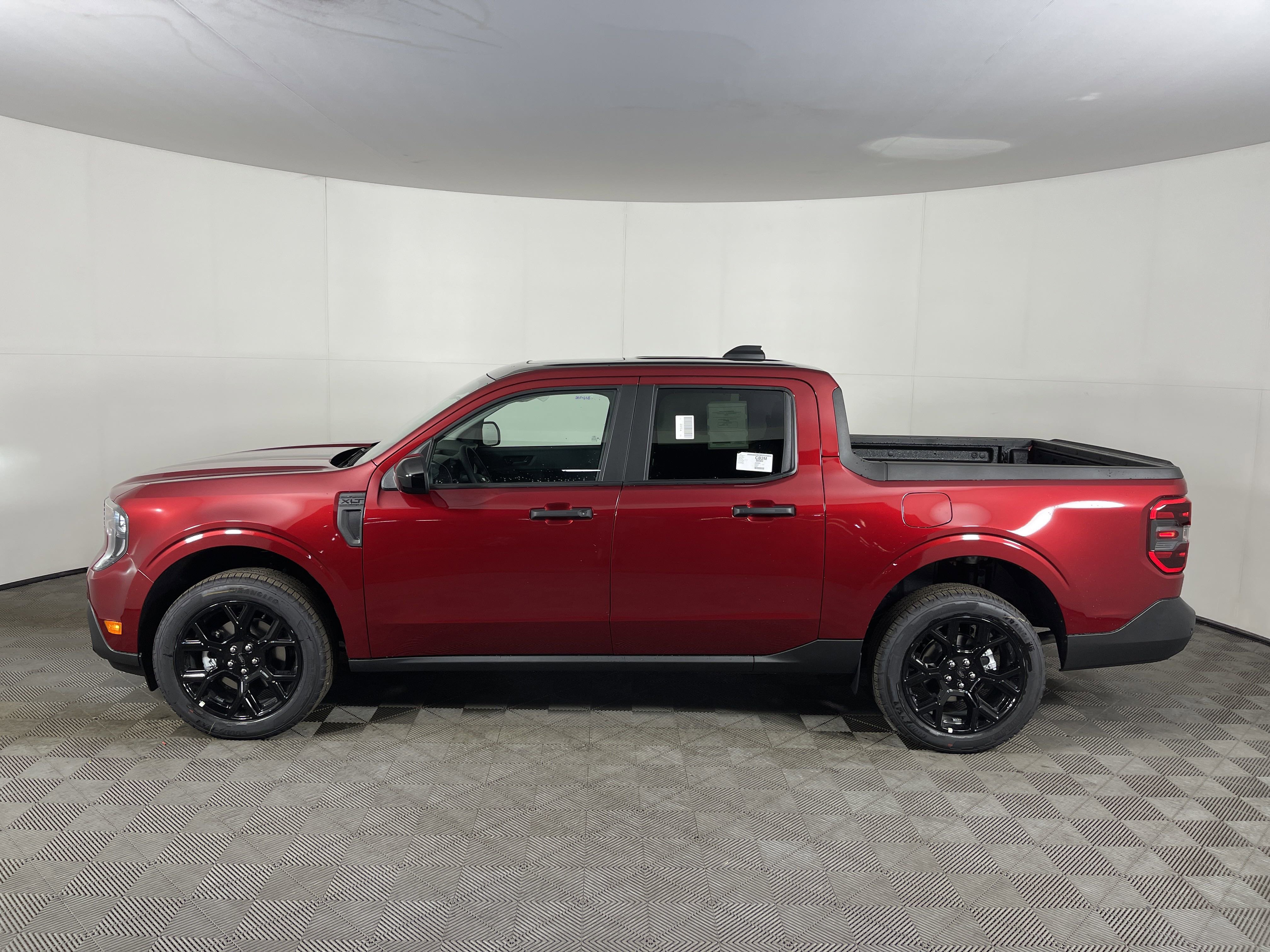 New 2025 Ford Maverick XLT w/ XLT Luxury Package image 3