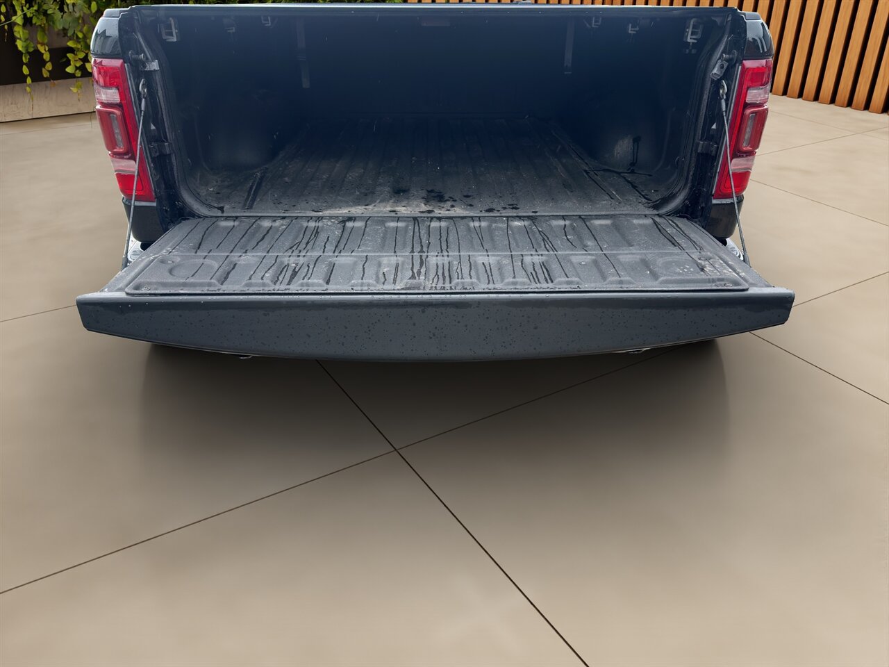 Used 2022 RAM 1500 Limited w/ Body-Colour Bumper Group AWD/4WD image 27