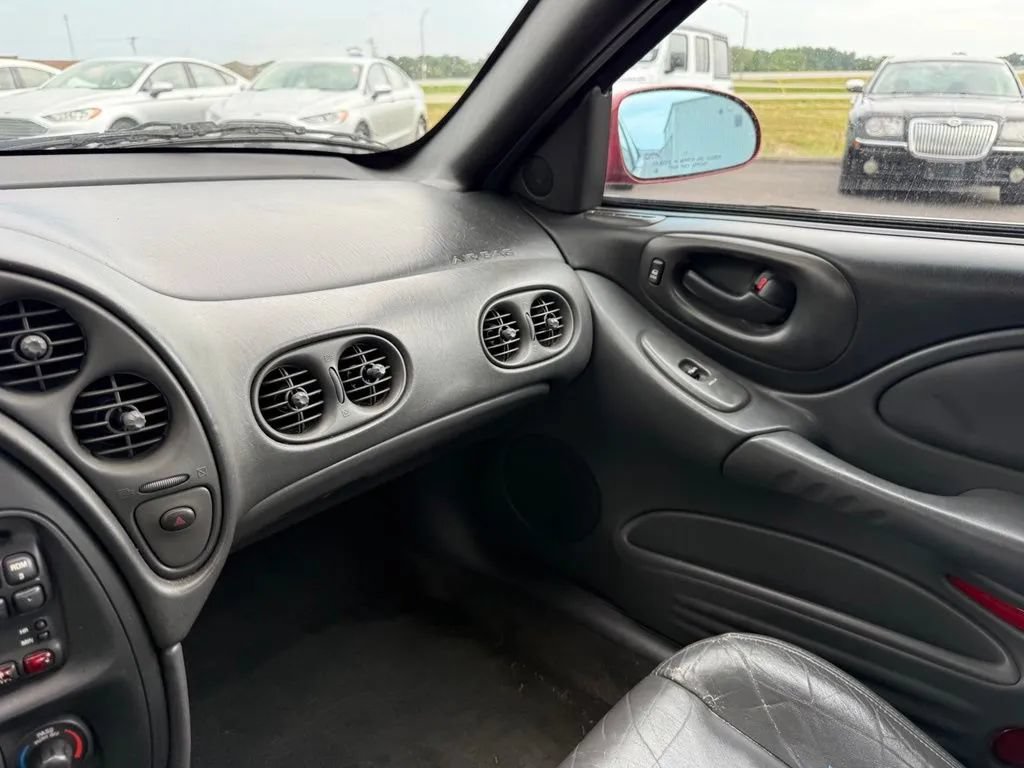Used 2005 Pontiac Bonneville SLE w/ Premier Edition FWD image 16