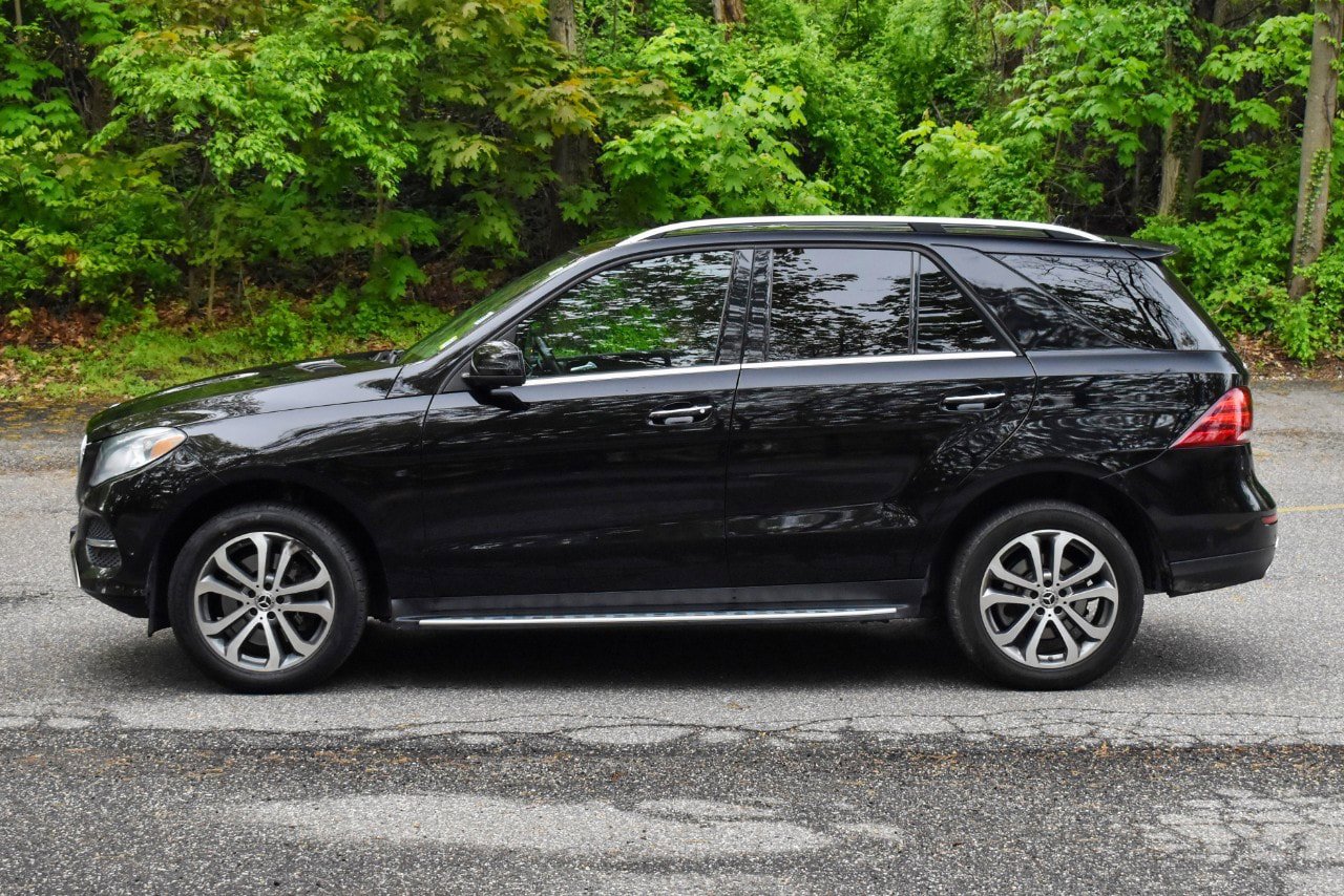 Used 2019 Mercedes-Benz GLE 400 4MATIC image 4