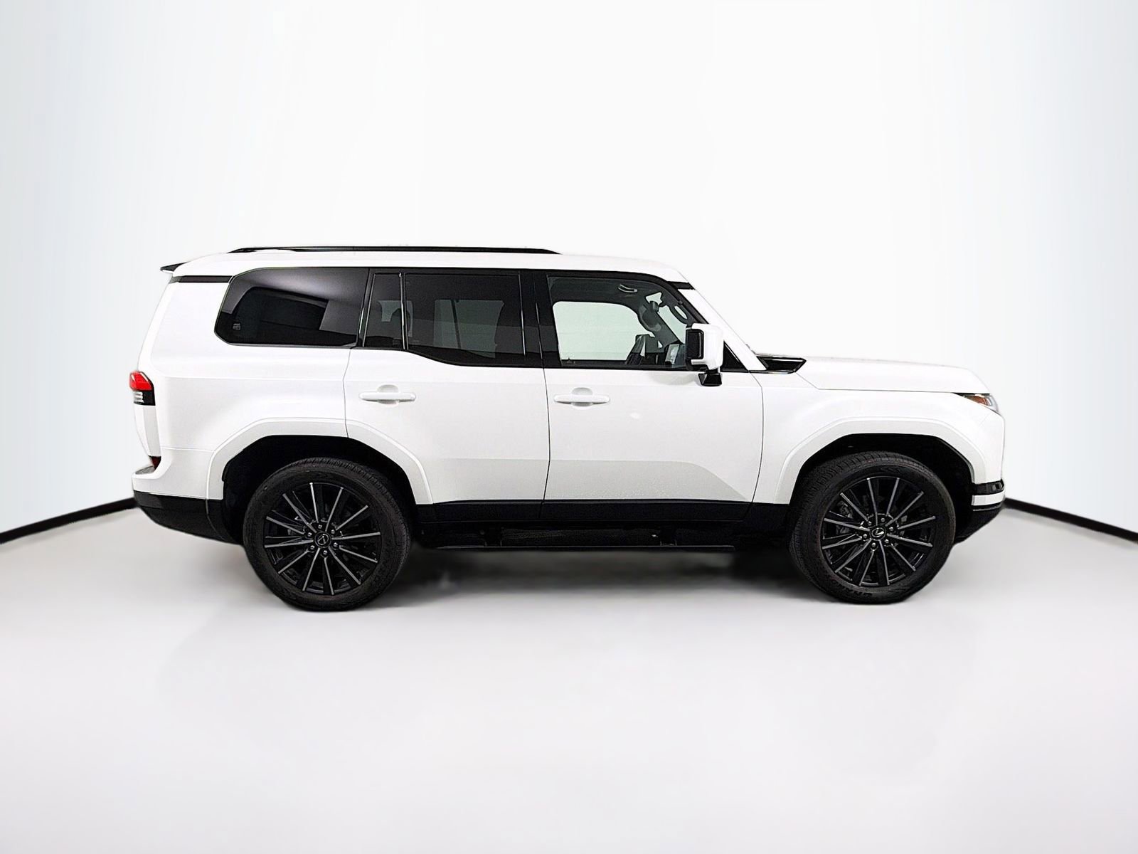 Used 2025 Lexus GX 550 w/ Cold Area Package AWD/4WD image 8