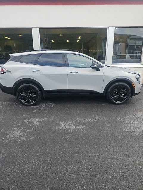 Used 2025 Kia Sportage X-Line AWD/4WD image 3