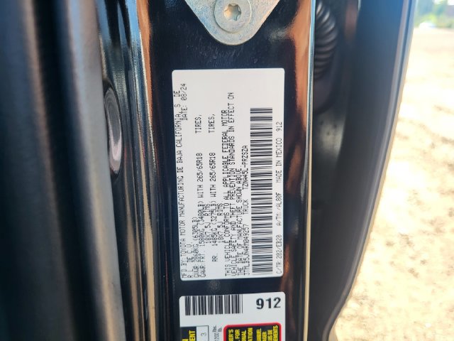 Used 2024 Toyota Tacoma Limited w/ Limited Package (LT) AWD/4WD image 28