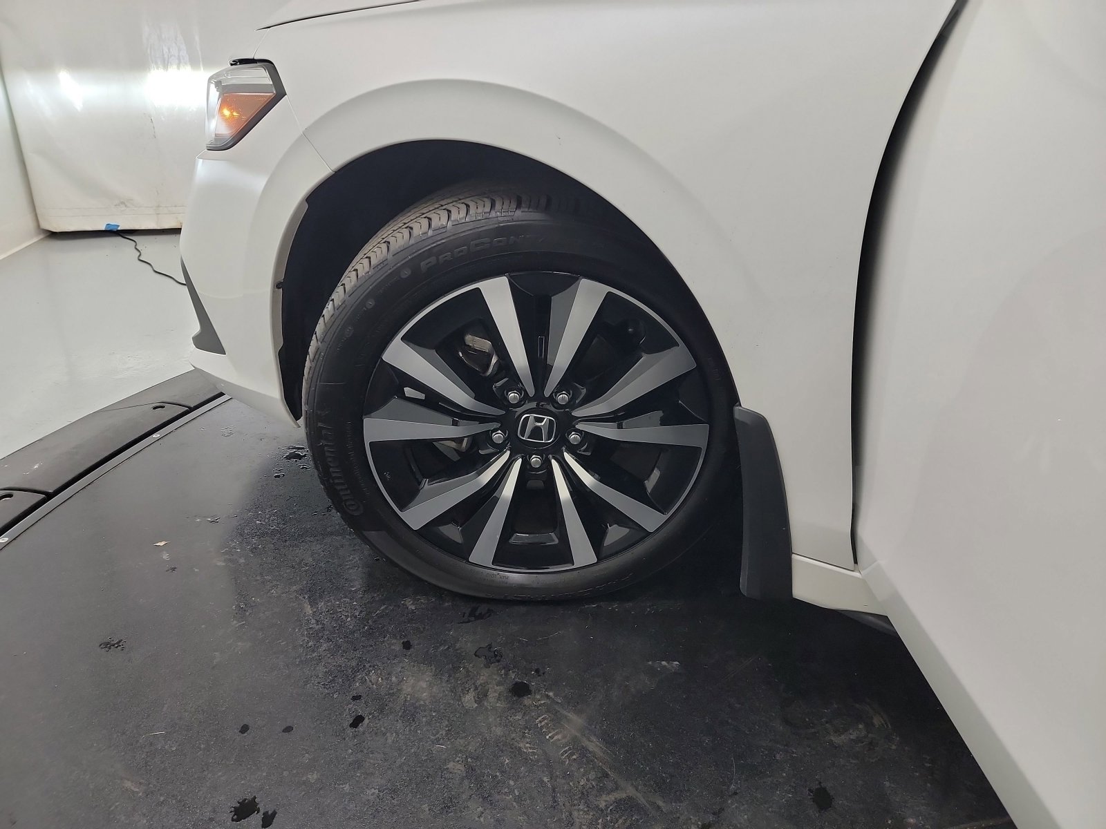 Certified 2023 Honda Civic EX-L image 30