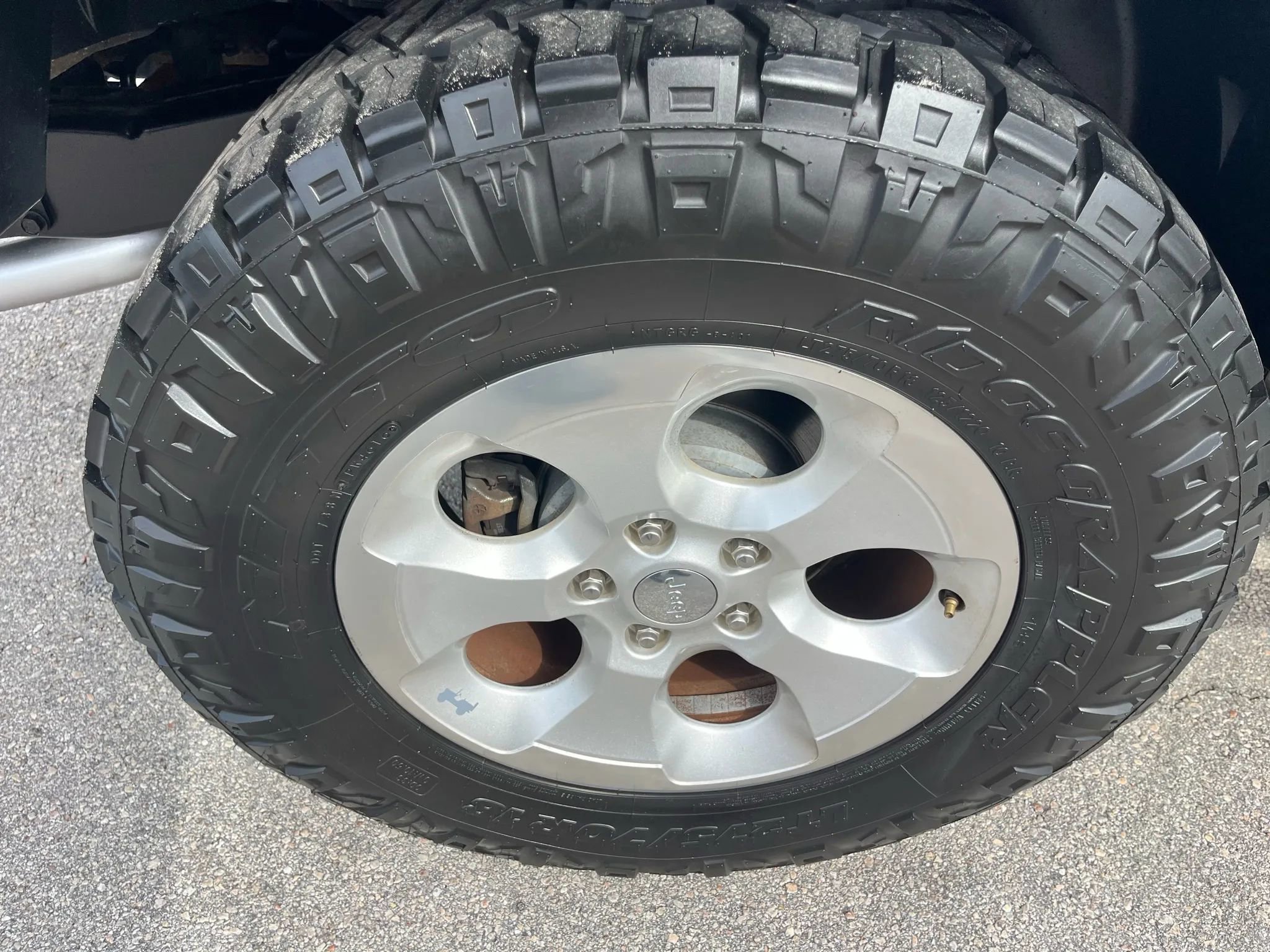 Used 2013 Jeep Wrangler Unlimited Sahara w/ Connectivity Group image 28