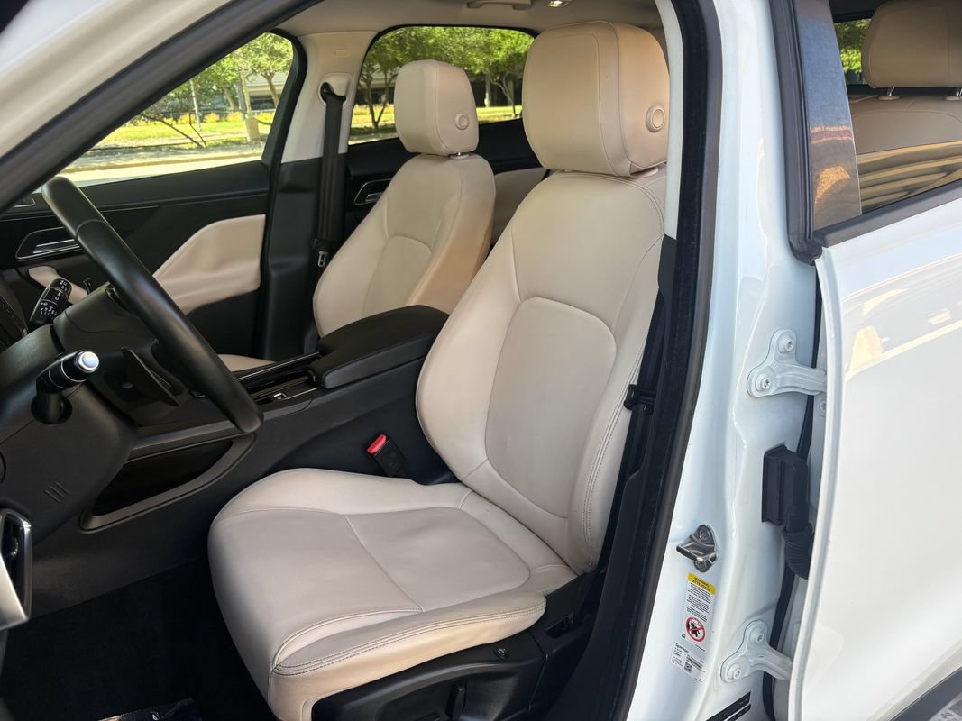Used 2018 Jaguar F-PACE Premium AWD/4WD image 19