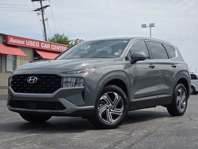 Used 2023 Hyundai Santa Fe SE w/ Cargo Package FWD image 2