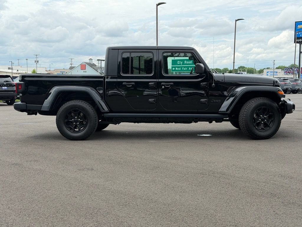 Used 2021 Jeep Gladiator Sport AWD/4WD image 6